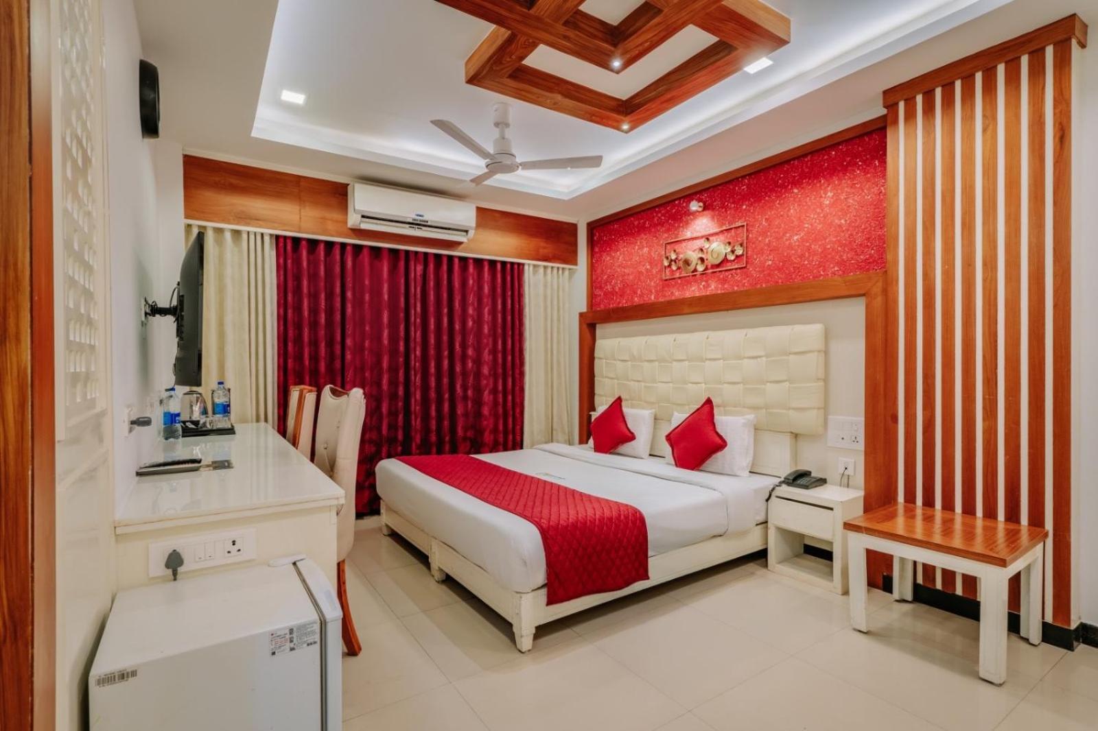 Excellency Airport Hotel Kochi 외부 사진